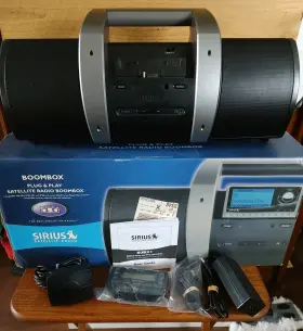 SUBX1 SIRIUS Plug Play Satellite Radio Boombox