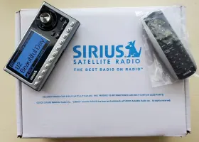 884720010835 SIRIUS Satellite Radio Box